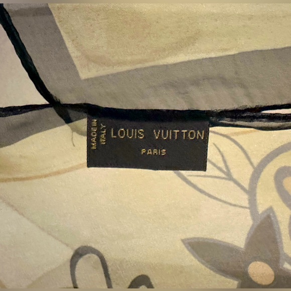 Made in Italy 100% Silk Scarf - Picture 2 of 4